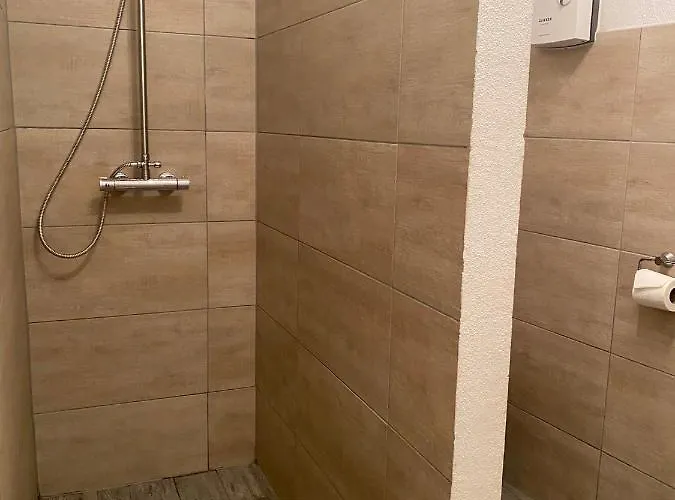 Kleine Stadthaus * ברנקסטל - קיס